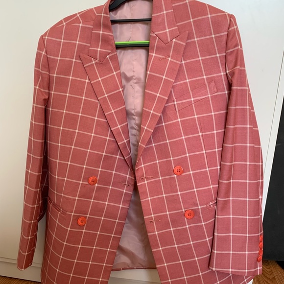 Blazer - Picture 1 of 2